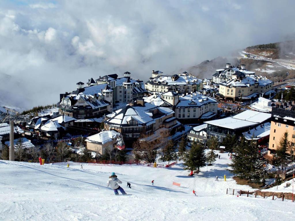 Apartamentos A Vivir Sierra Nevada 3000 エクステリア 写真